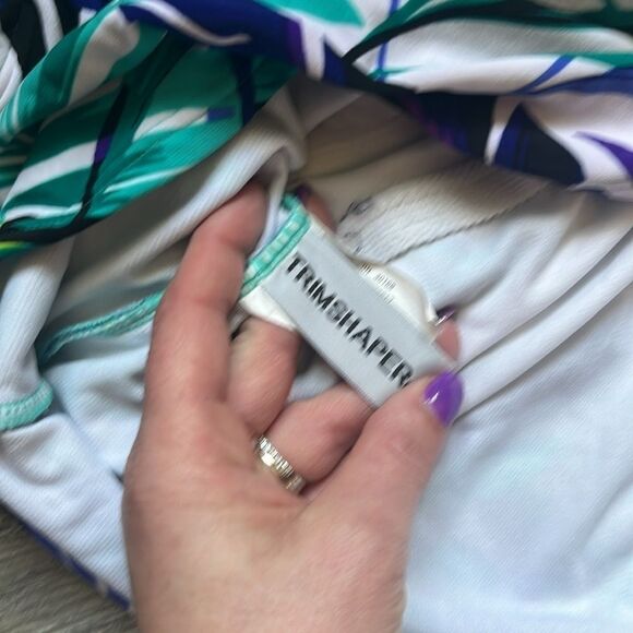 MM16 Trim shaper tankini top - Picture 3 of 4